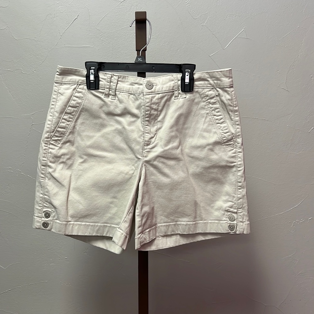 Gloria Vanderbilb shorts